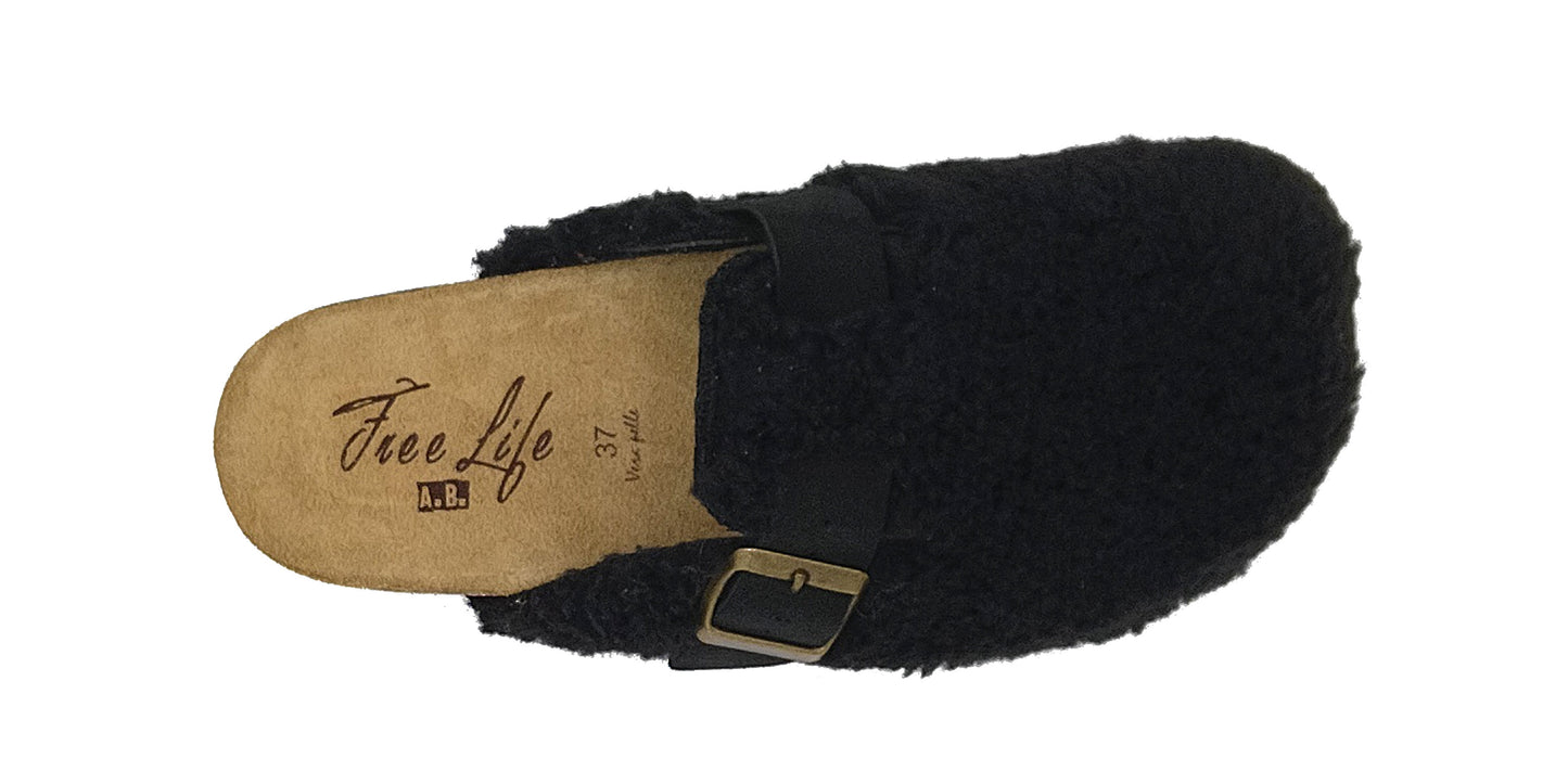 Women's clogs with teddy-effect wool upper