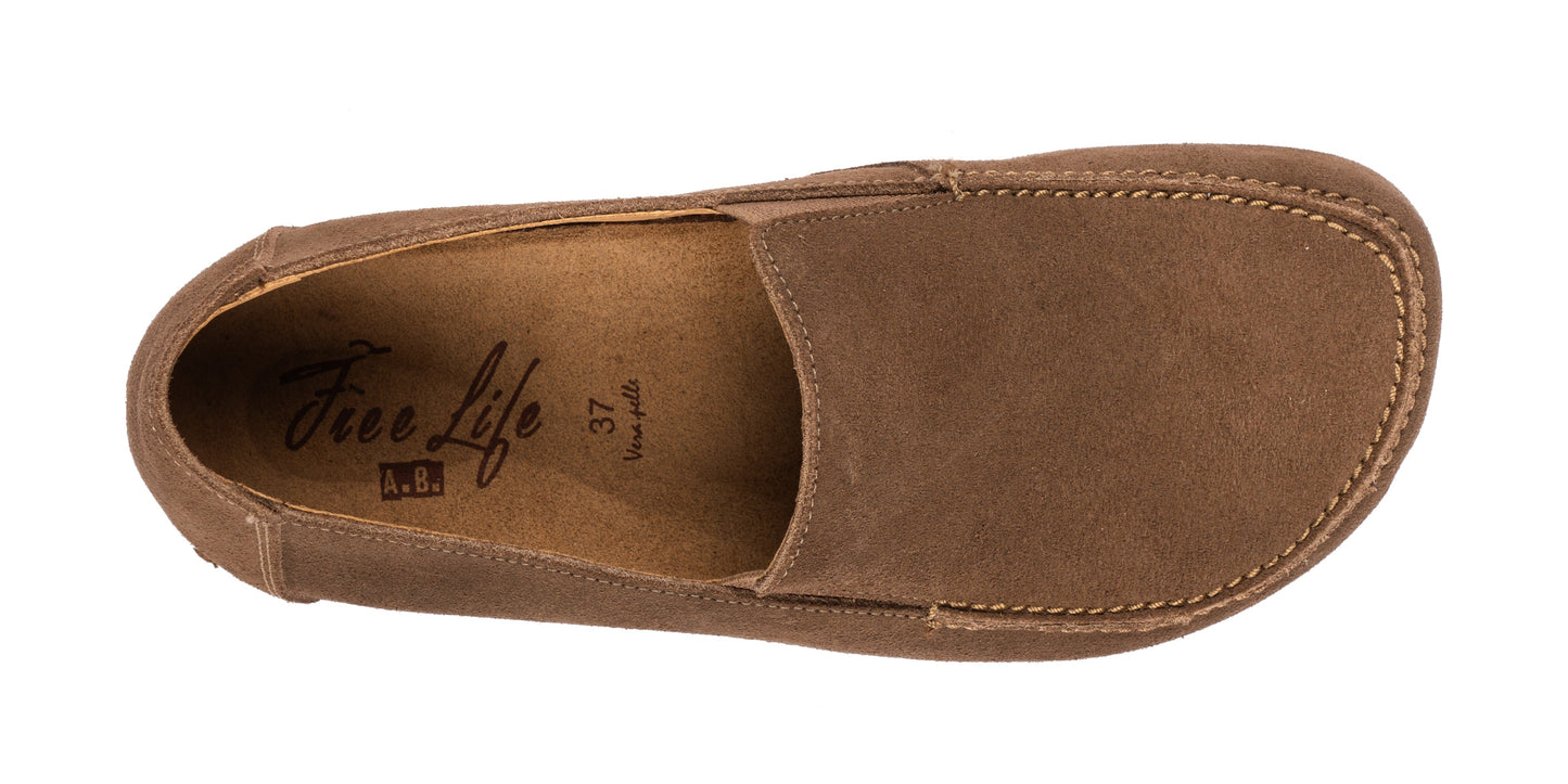 Women's shoe with soft insole