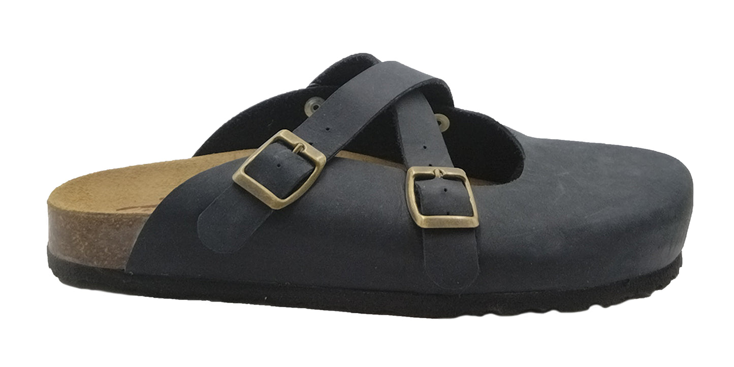 Women's closed leather sabot with crossed straps