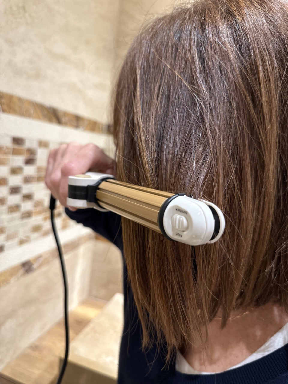 StyleStream – Mini Piastra Portatile per Capelli Lisci e Perfetti