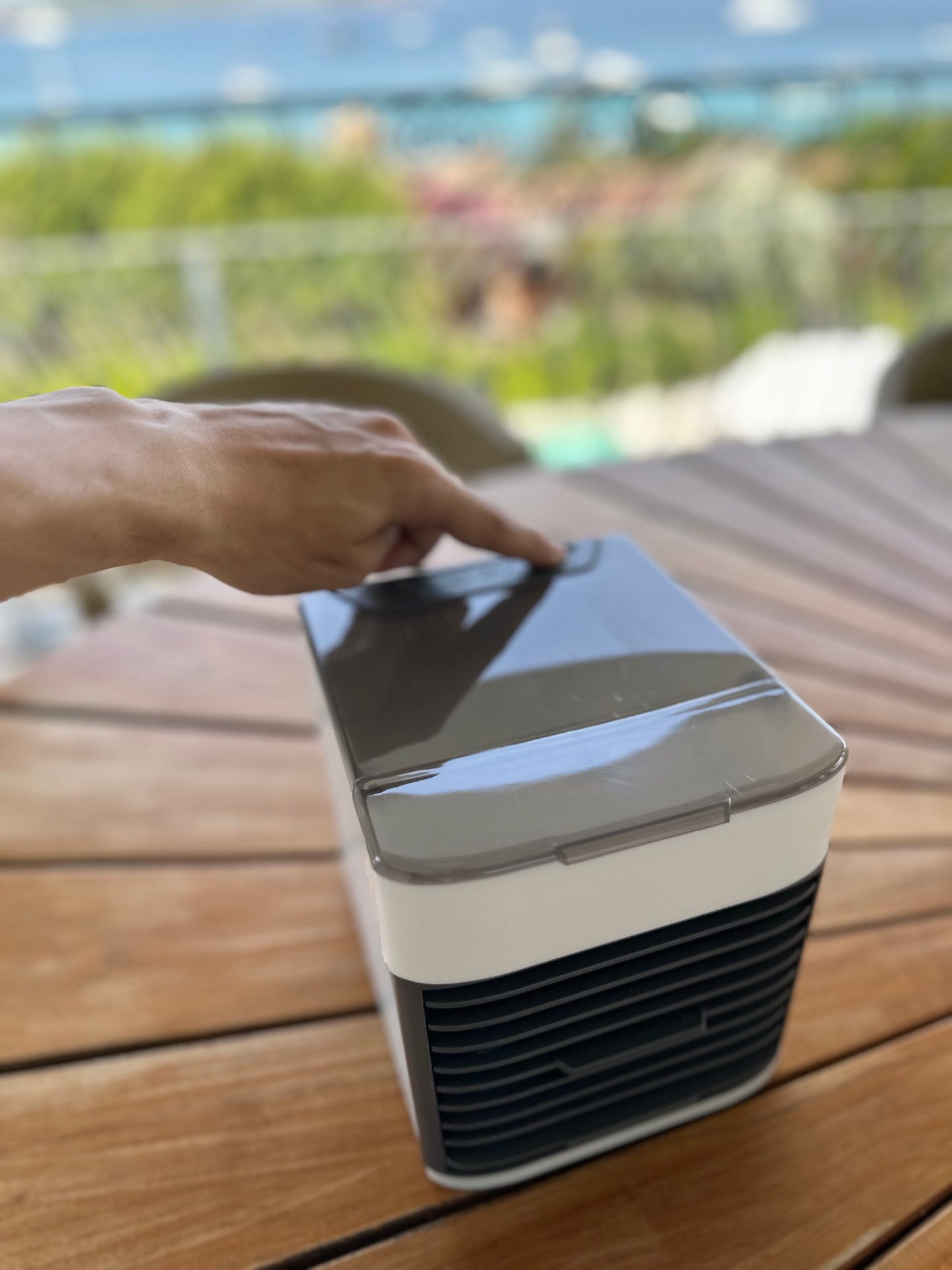 Condizionatore portatile ArcticAir™ con raffreddamento ad acqua