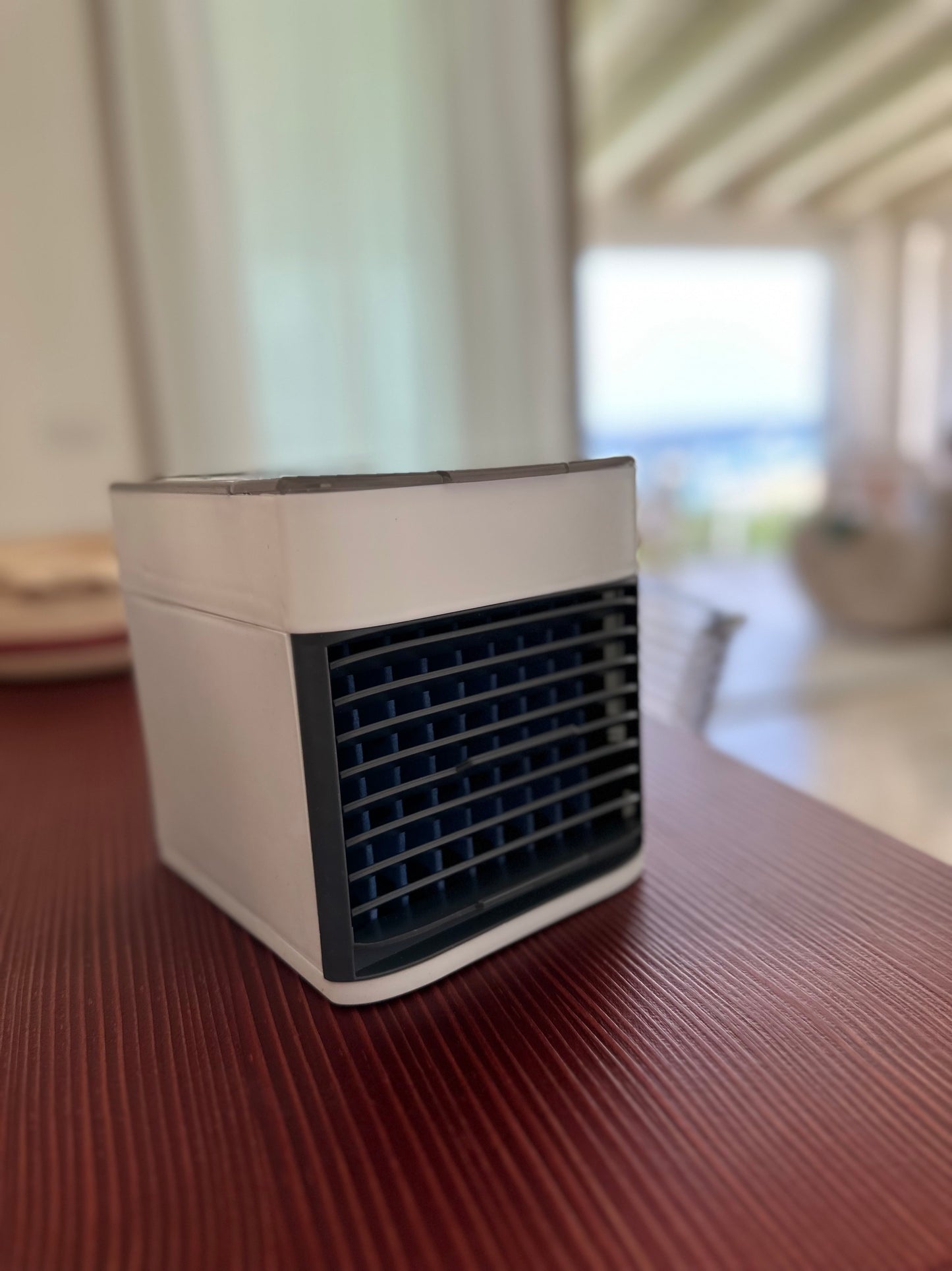 Condizionatore portatile ArcticAir™ con raffreddamento ad acqua